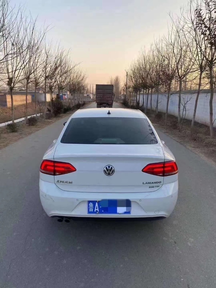 济南18年大众凌渡9