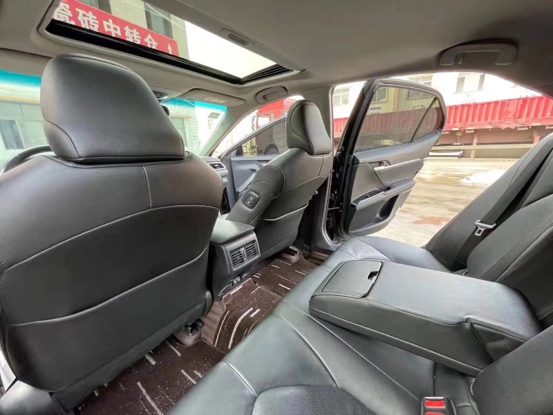 枣庄19年丰田凯美瑞7