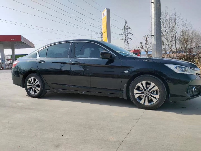 淄博17年本田雅阁2