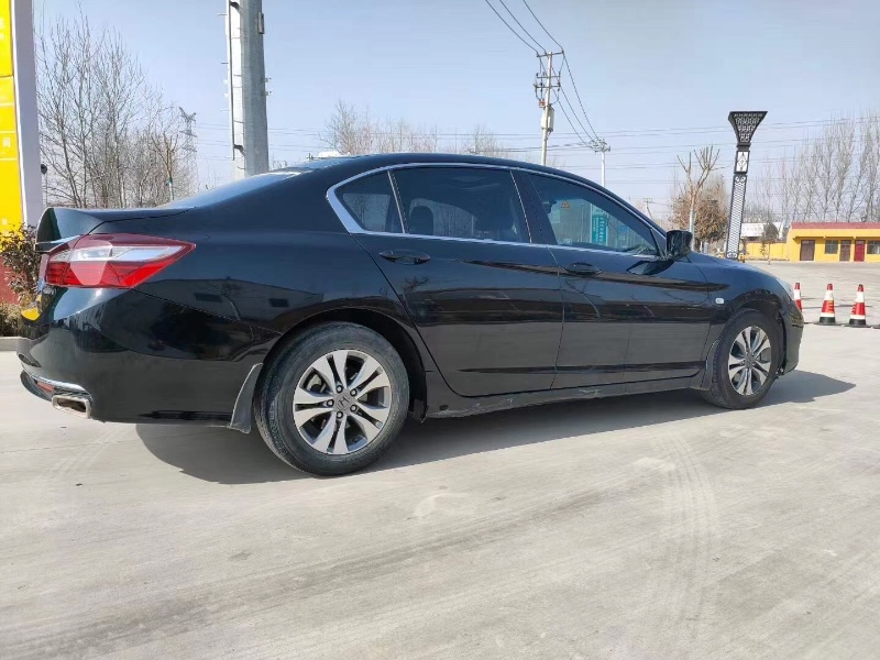 淄博17年本田雅阁8