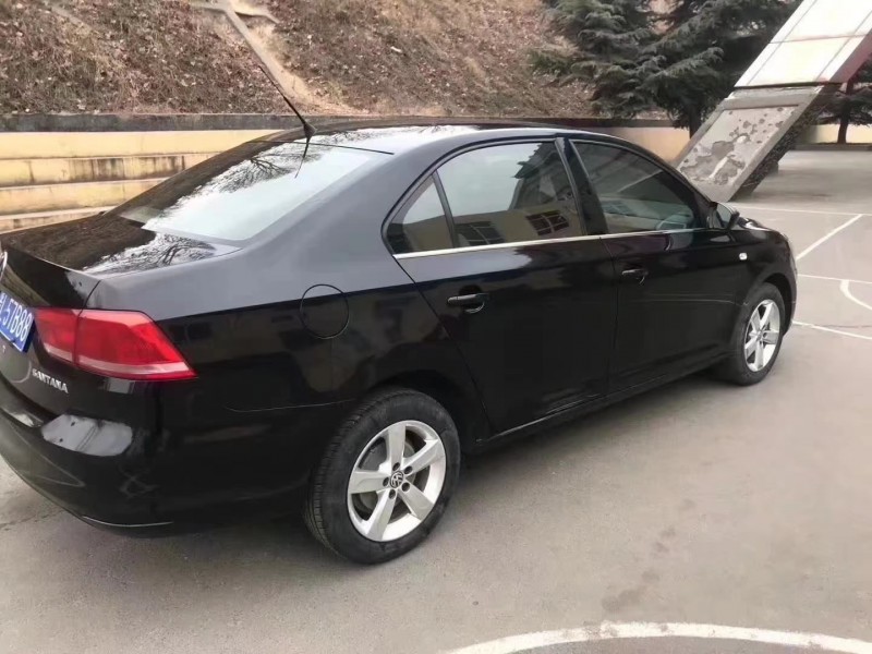 秦皇島13年大眾桑塔納3