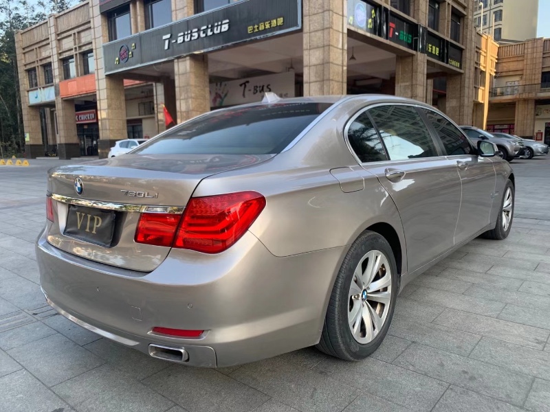 佛山10年宝马7系5