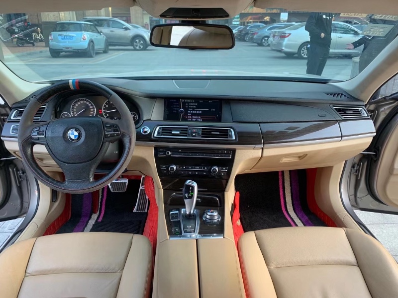 佛山10年宝马7系4