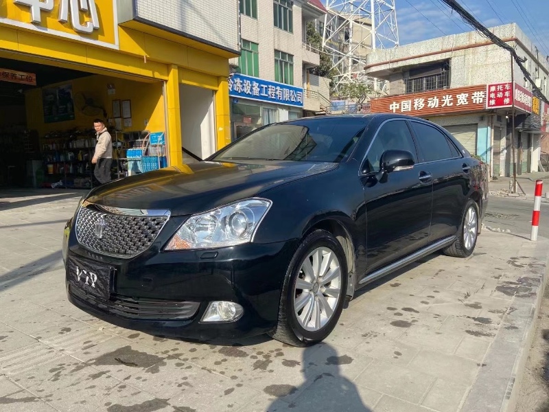 广州12年丰田皇冠3
