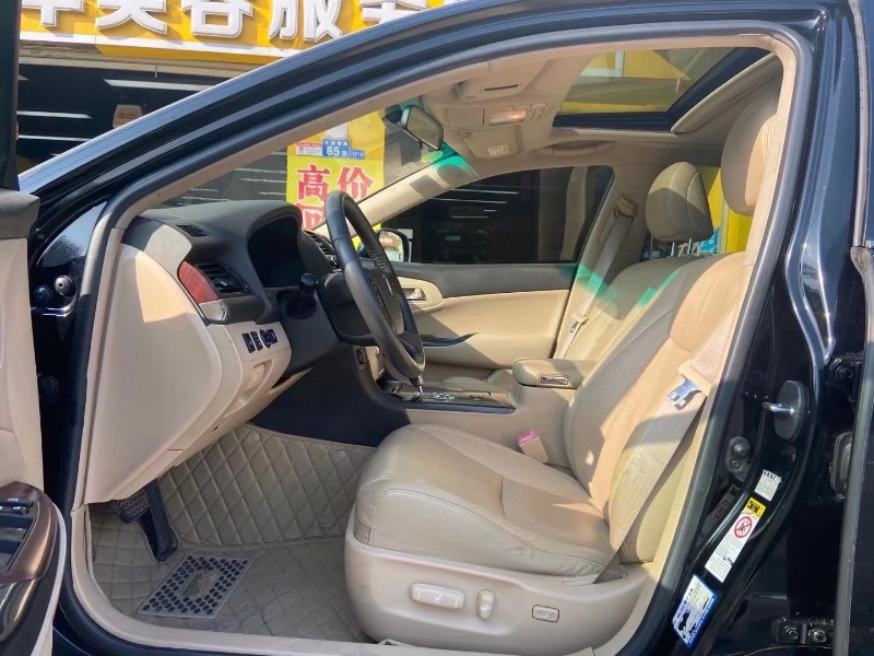 广州12年丰田皇冠6