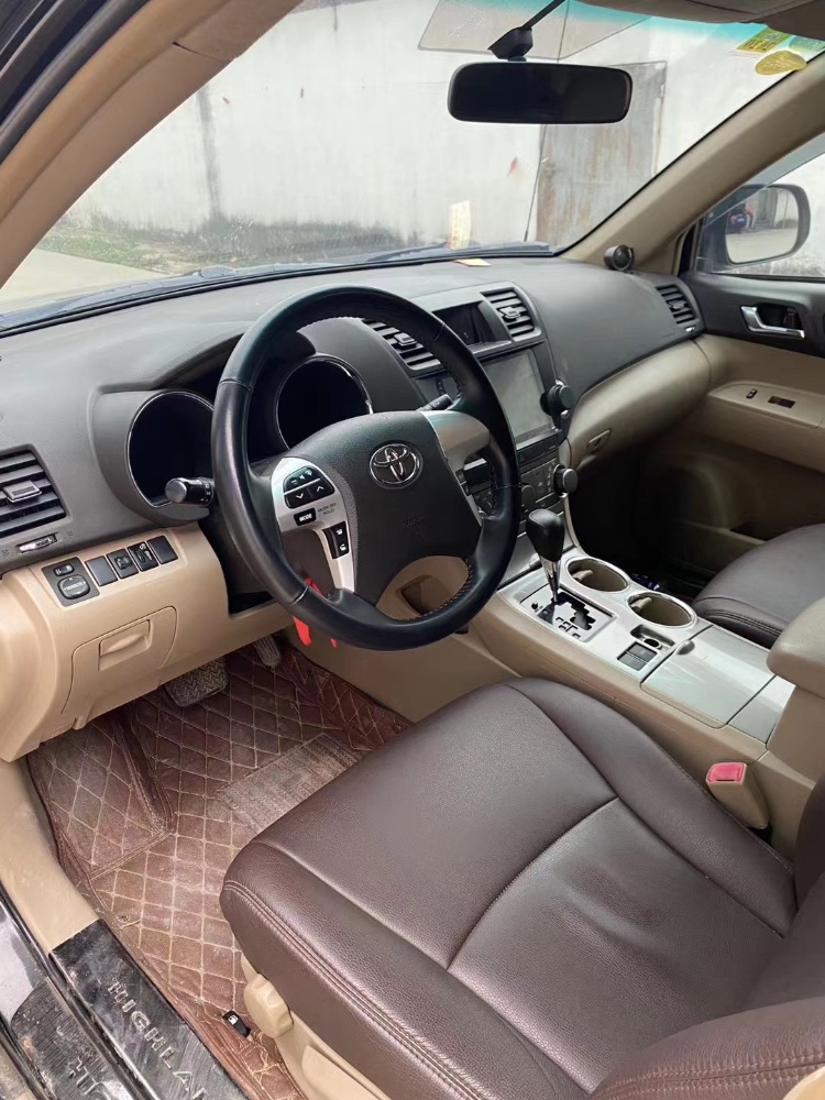 江门13年丰田汉兰达3