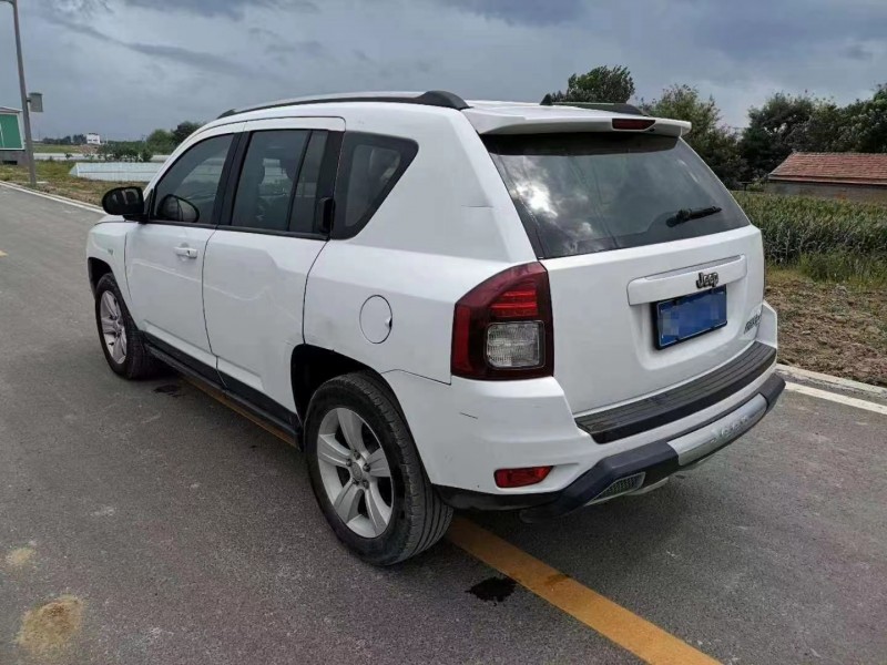 咸陽14年Jeep指南者3