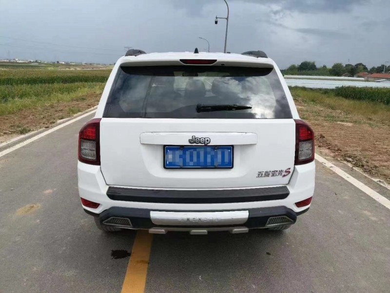 咸陽14年Jeep指南者1