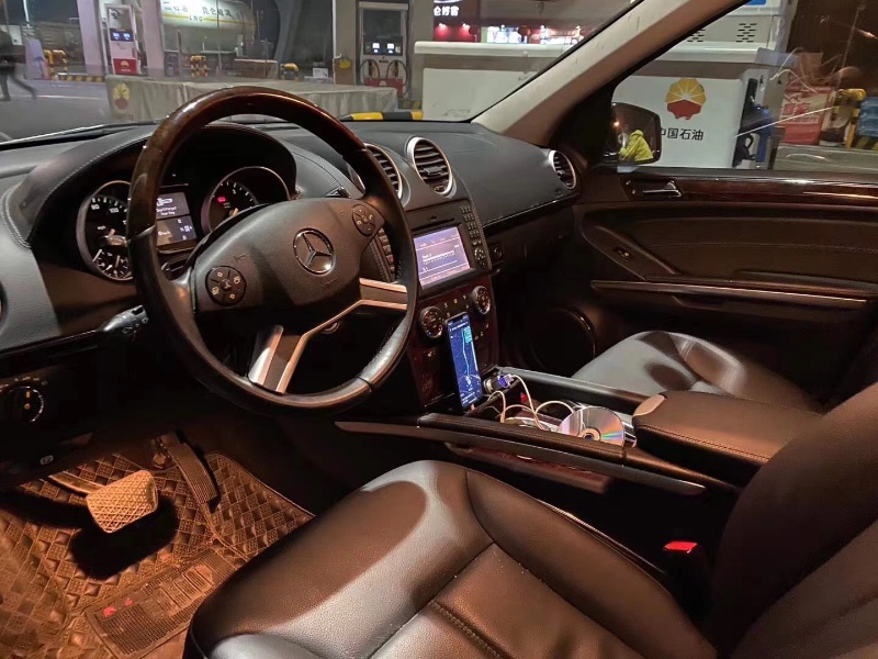 成都11年奔驰GL4