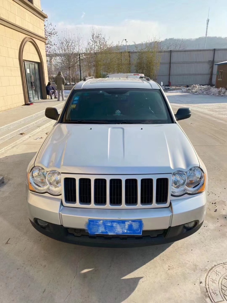 濟南08年Jeep大切諾基1