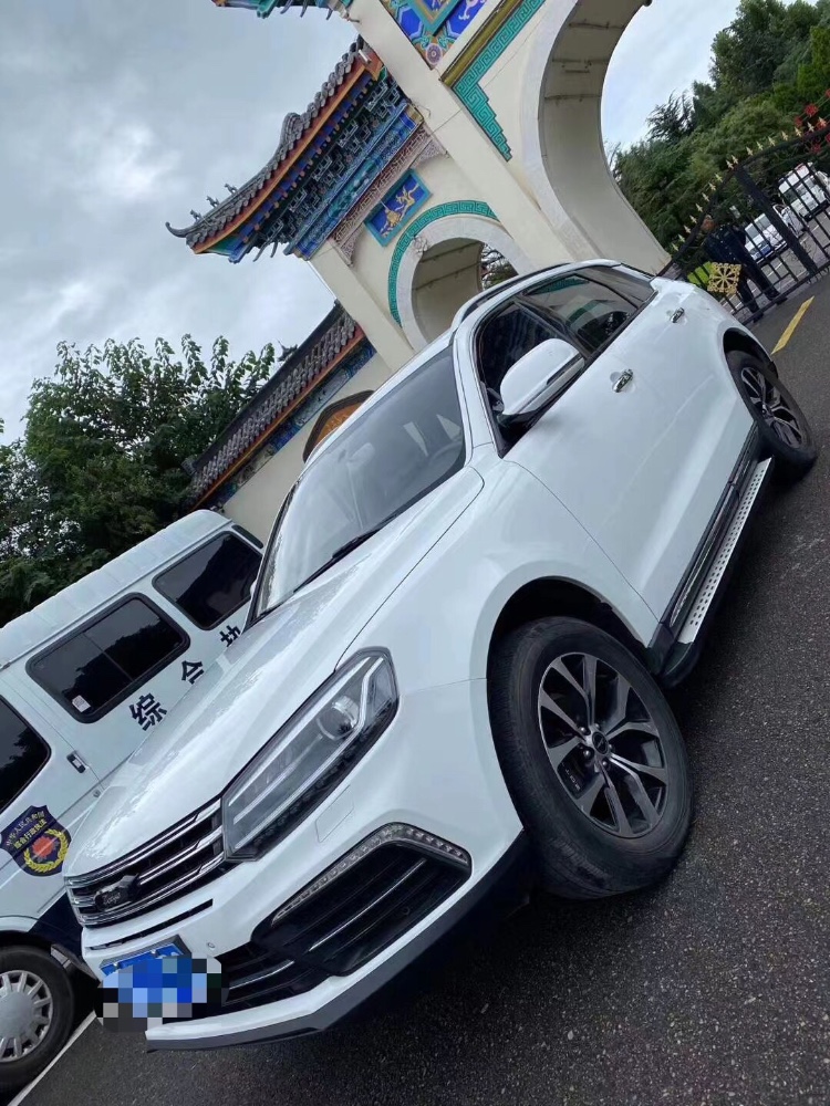 青岛17年众泰T6008