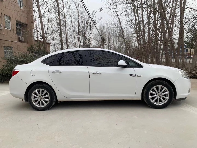 北京14年别克英朗5