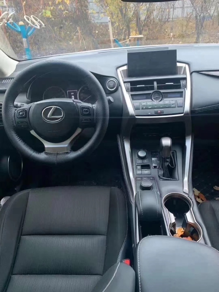 枣庄16年雷克萨斯NX4