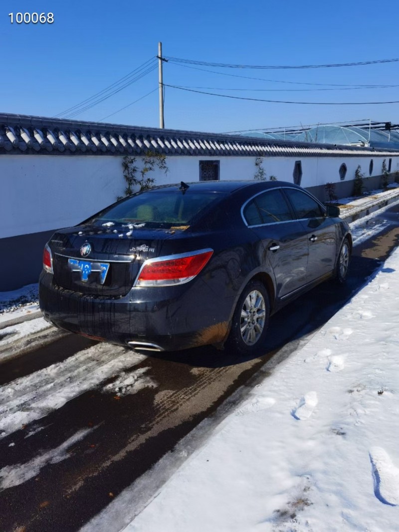 徐州12年别克君越3