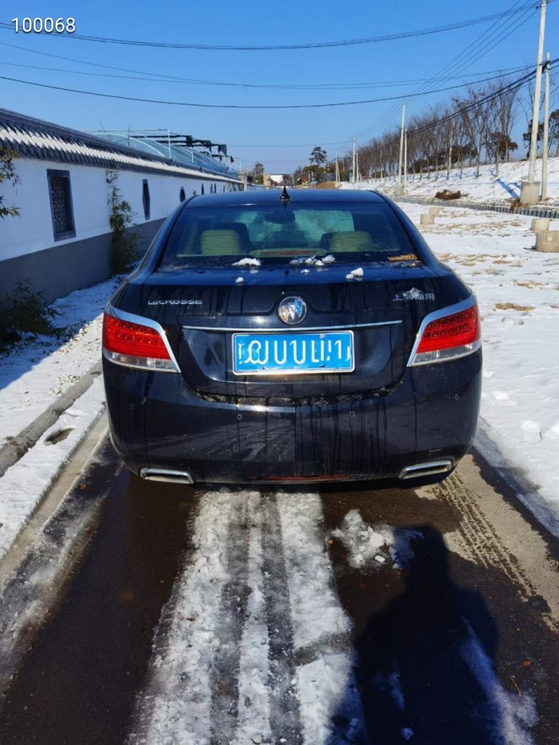 徐州12年别克君越4