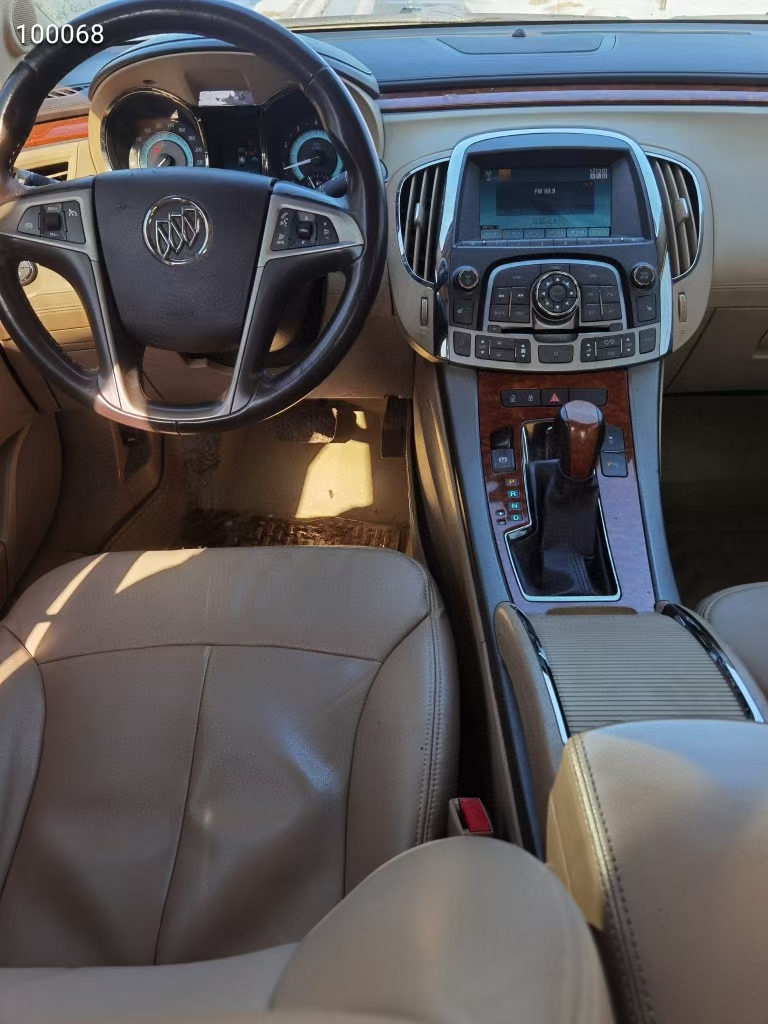 徐州12年别克君越7