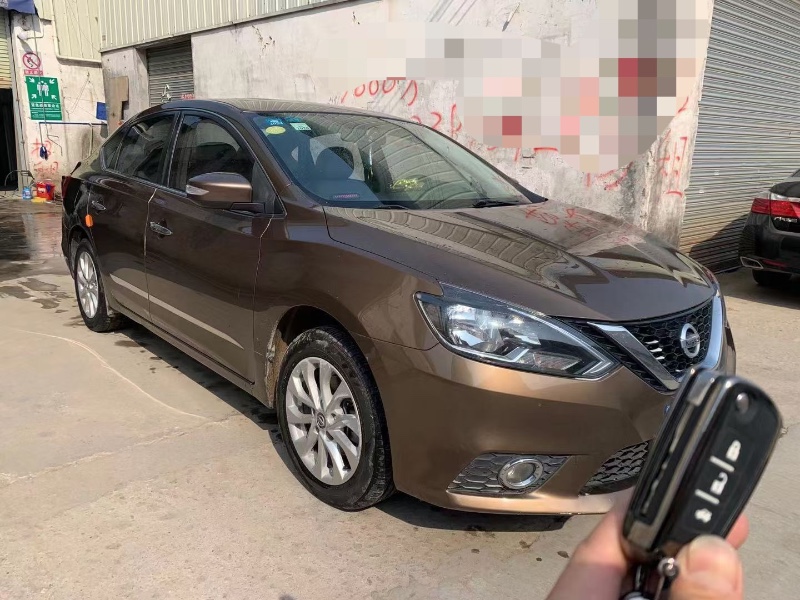 广州16年日产轩逸2