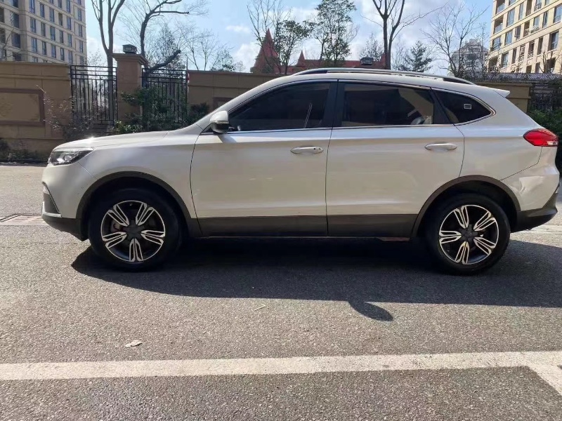 臺州17年獵豹汽車CS103