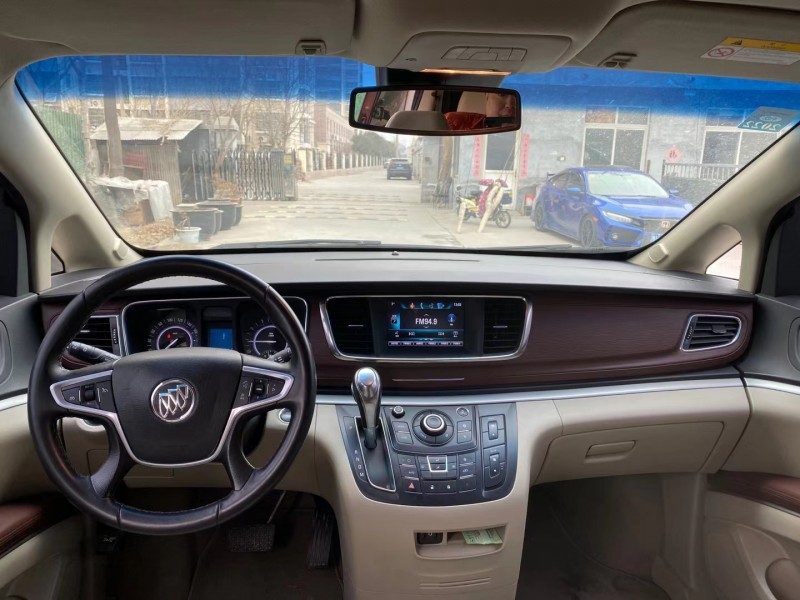 济宁18年别克GL85