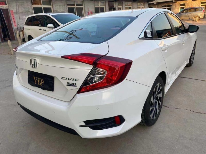 济宁18年本田思域5