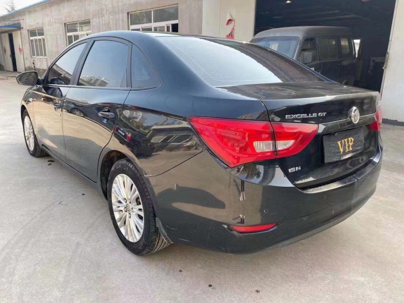 济宁16年别克英朗GT7