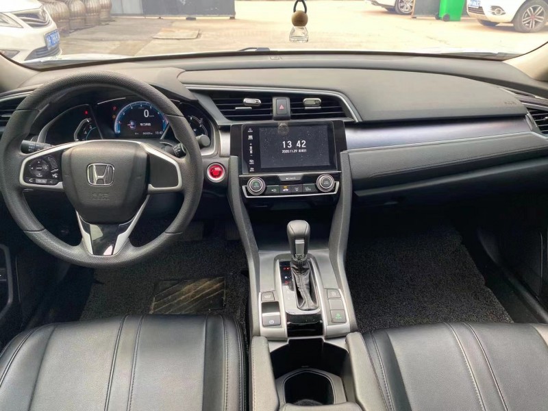 济宁19年本田思域4