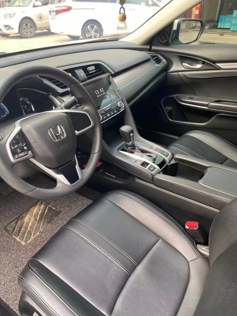 济宁19年本田思域5