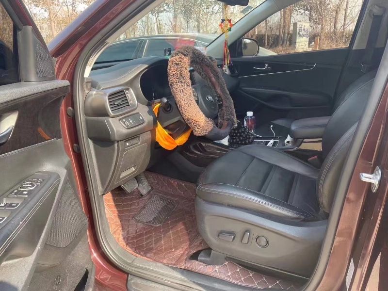 北京16年起亚索兰托4