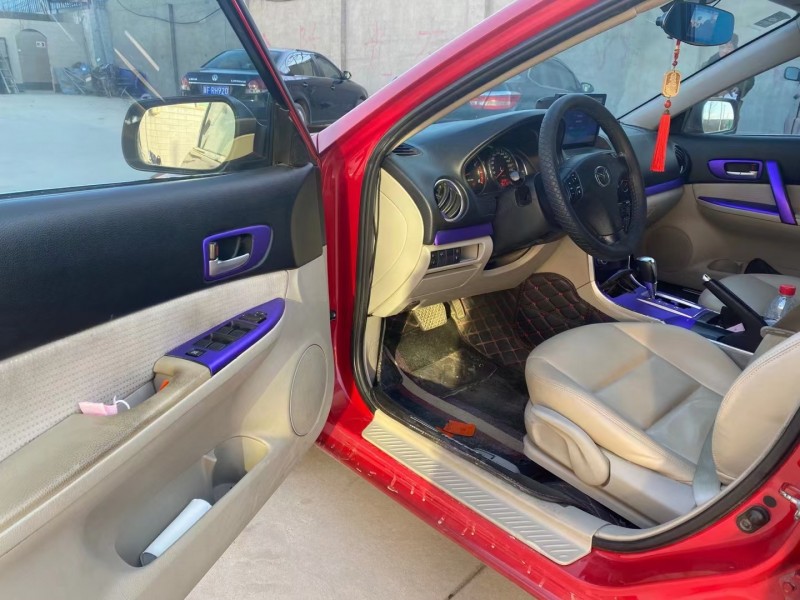 保定10年马自达马自达64