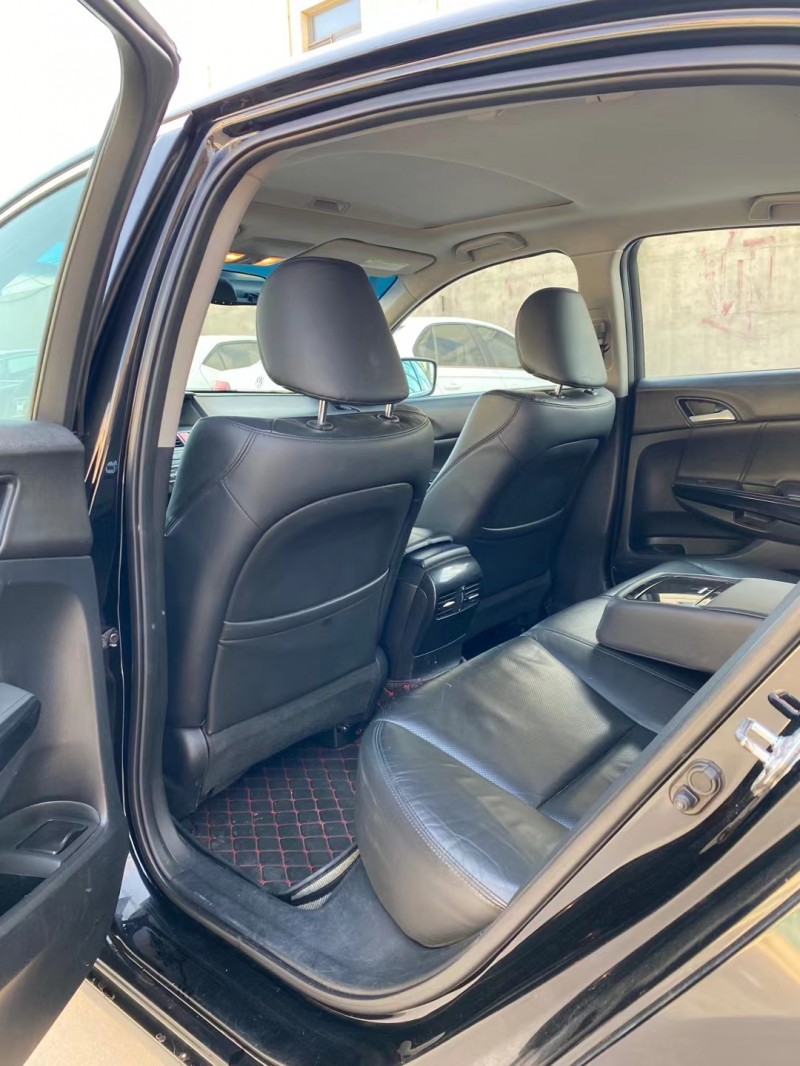 保定12年本田雅阁8