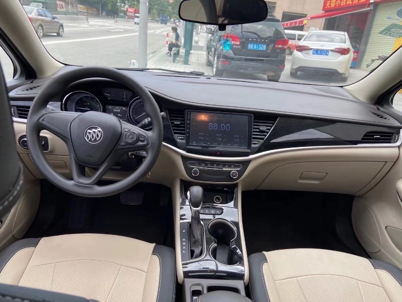 广州17年别克威朗6