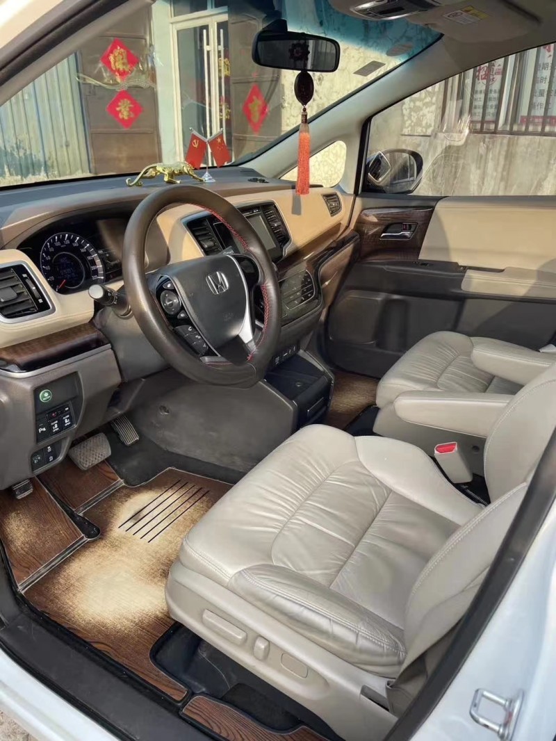 济宁18年本田奥德赛5