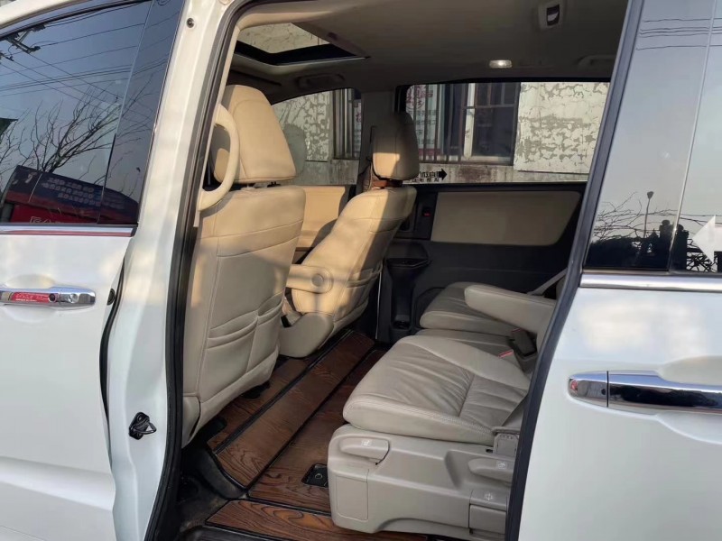 济宁18年本田奥德赛3