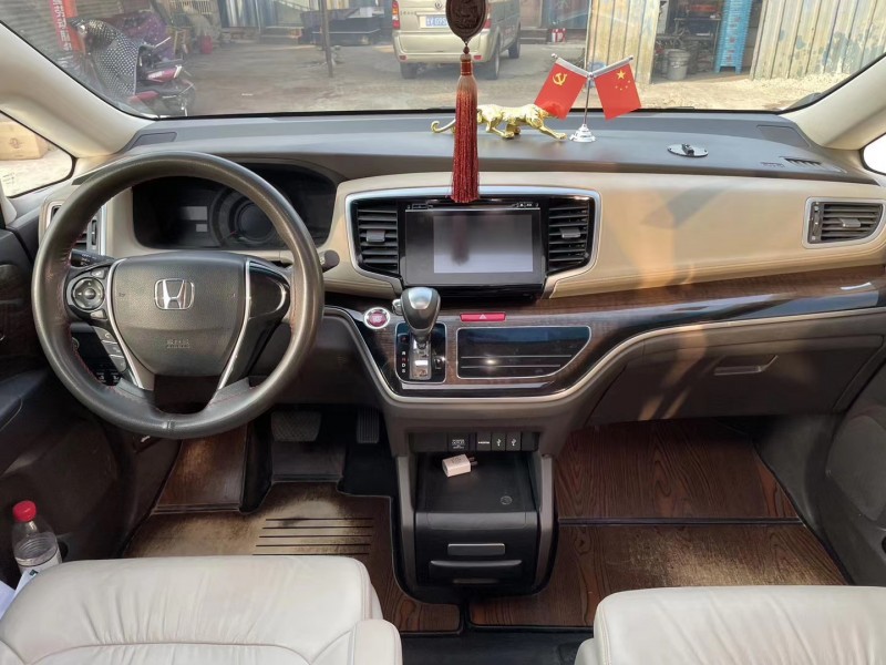 济宁18年本田奥德赛2