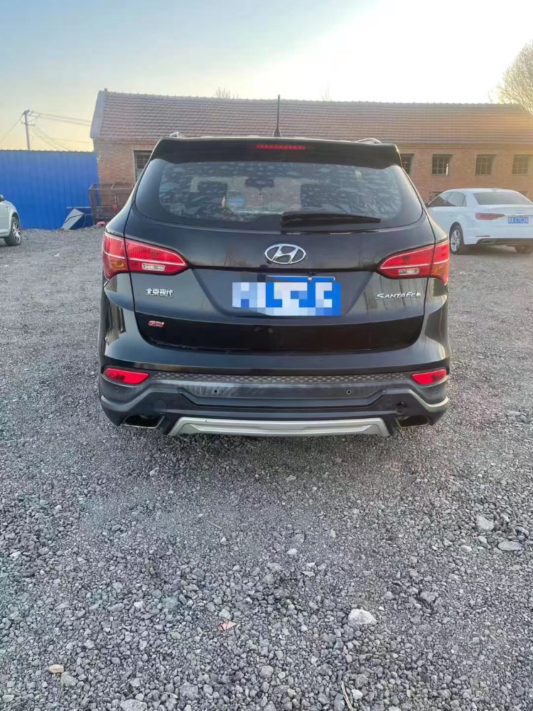 济南14年现代新胜达3