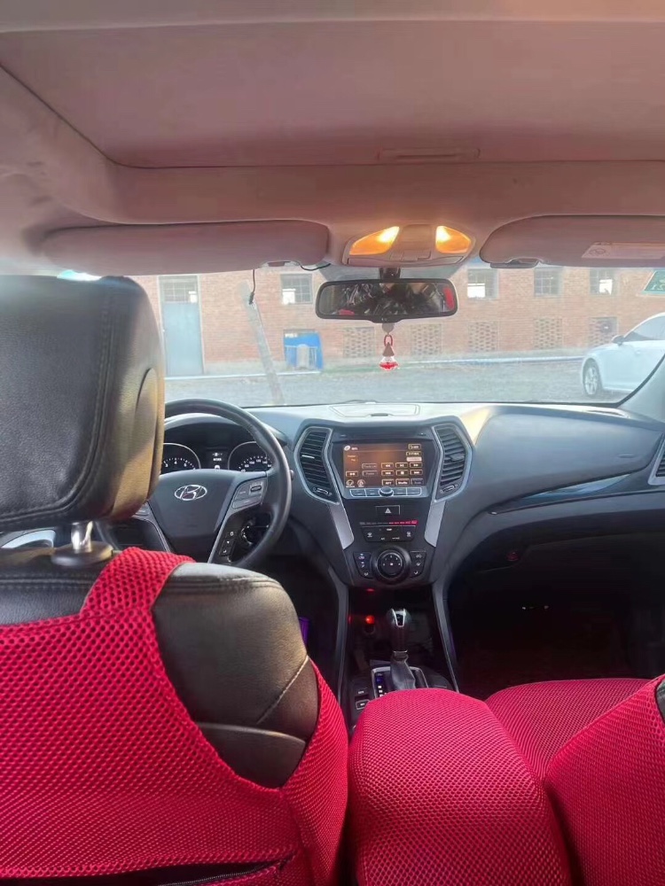 济南14年现代新胜达2