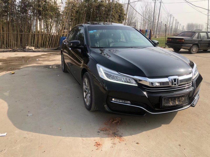 徐州17年本田雅阁3