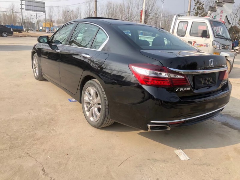 徐州17年本田雅阁5