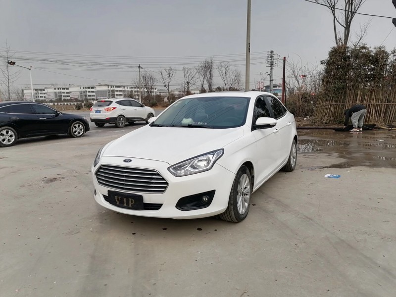 徐州18年福特福睿斯3