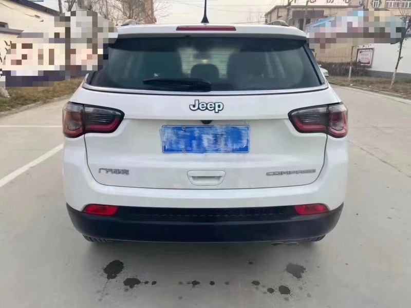 金華21年Jeep指南者8