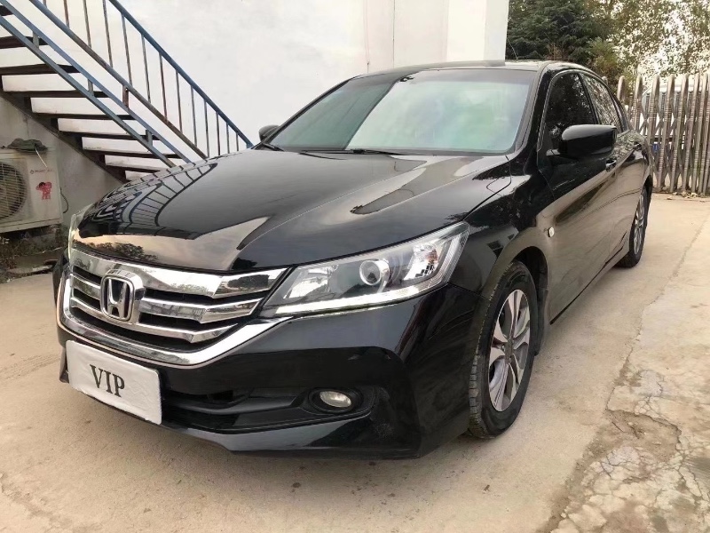 保定15年本田雅阁2