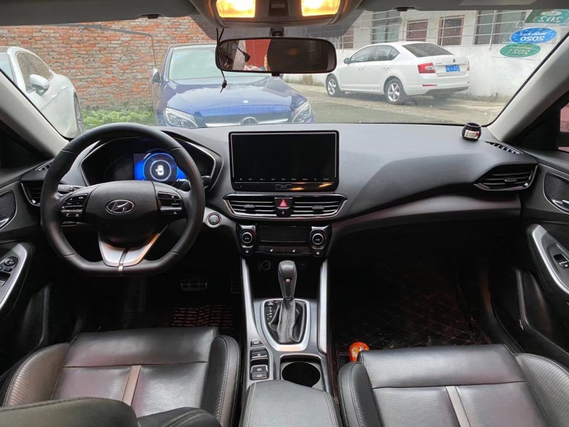 成都19年现代菲斯塔5