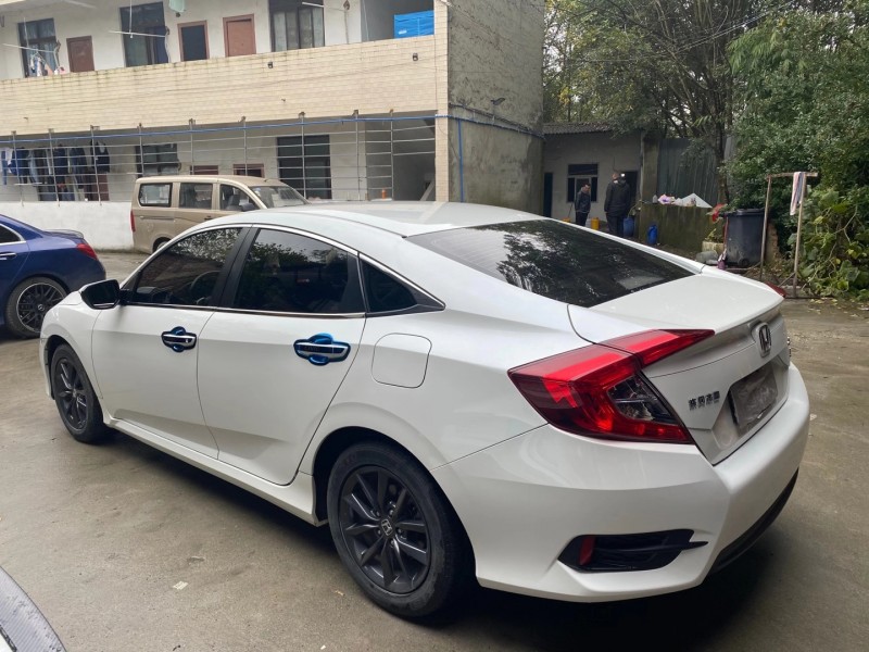 成都19年本田思域7