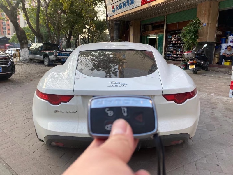 中山15年捷豹F-Type4