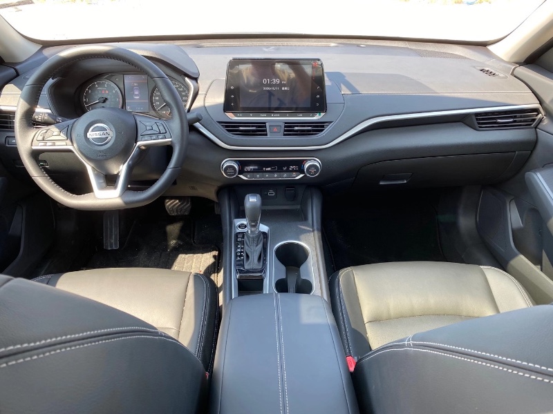 广州20年日产天籁4