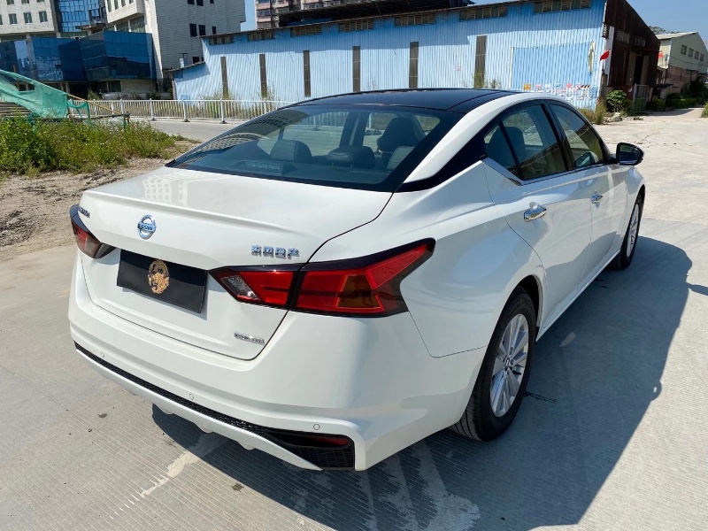 广州20年日产天籁9