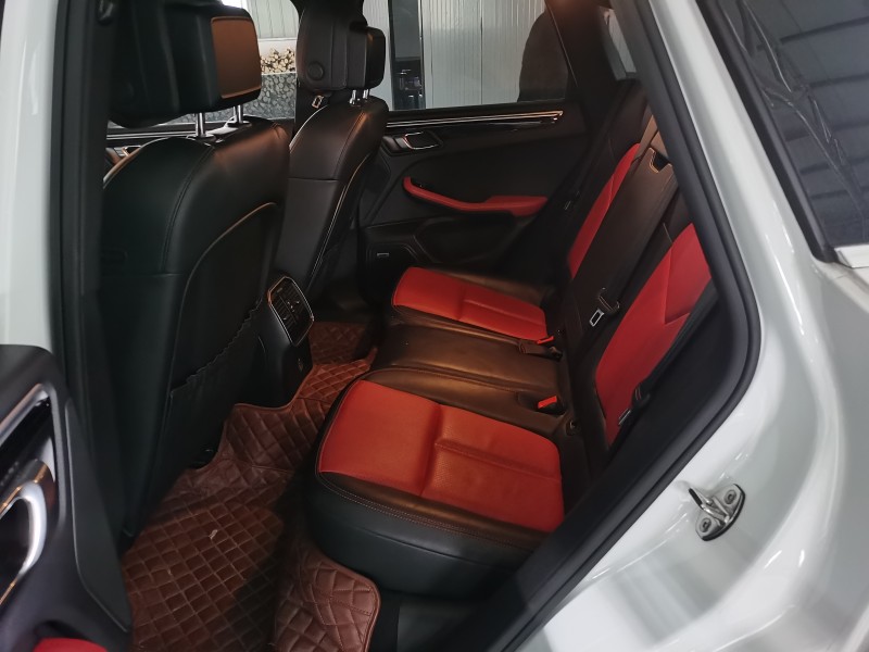 北京17年保时捷Macan1