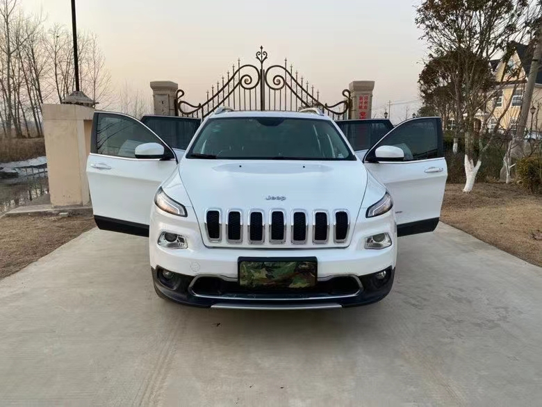 徐州18年Jeep自由光9