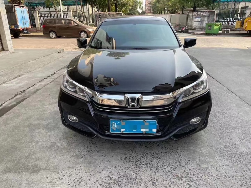 济南17年本田雅阁1