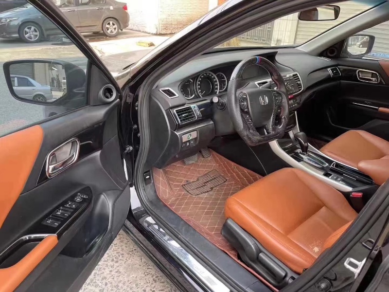 济南17年本田雅阁4